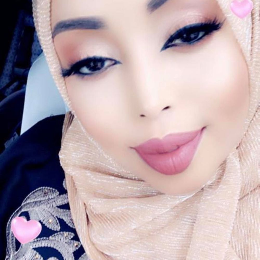Meet your Posher, Muna
